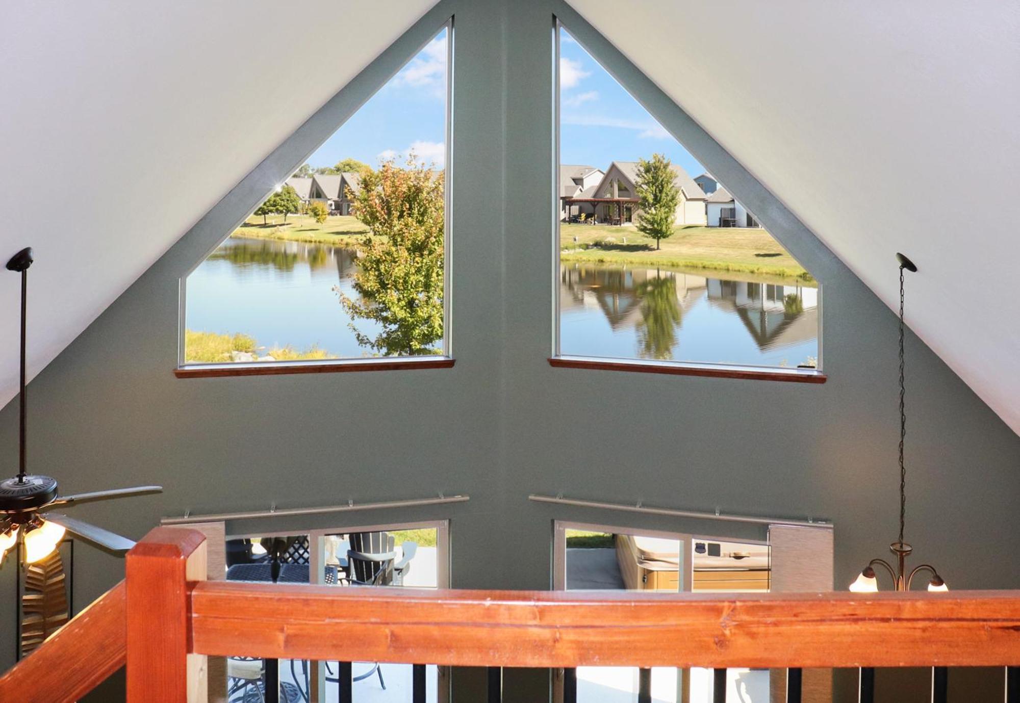 Boho Bungalow On The Pond W/ Hot Tub Arnolds Park Экстерьер фото