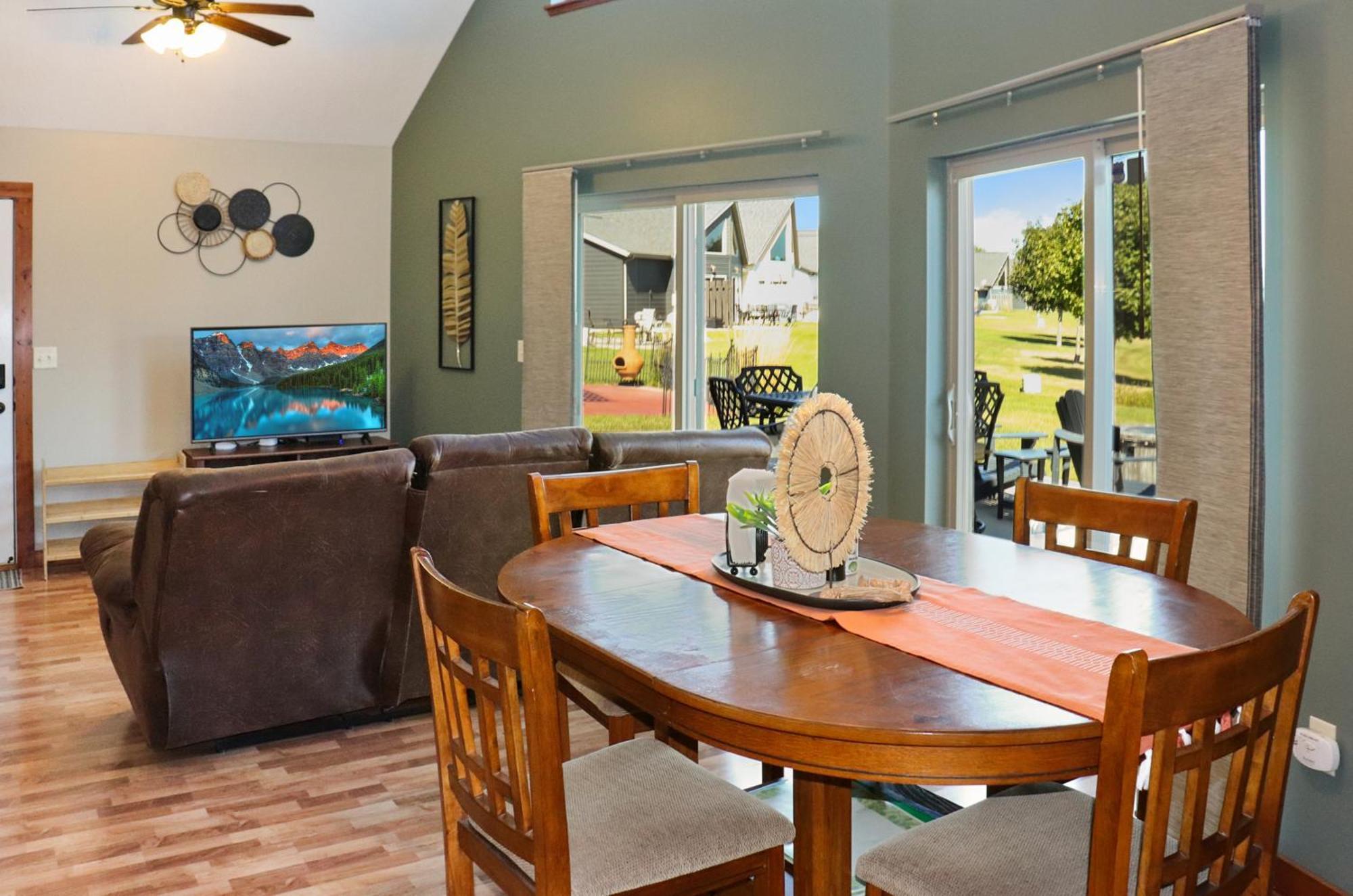 Boho Bungalow On The Pond W/ Hot Tub Arnolds Park Экстерьер фото